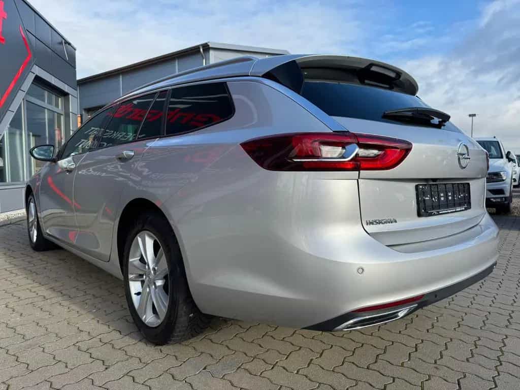 Opel Insignia B Sports Tourer Business LED Kamera APP 05/2022-photo-1