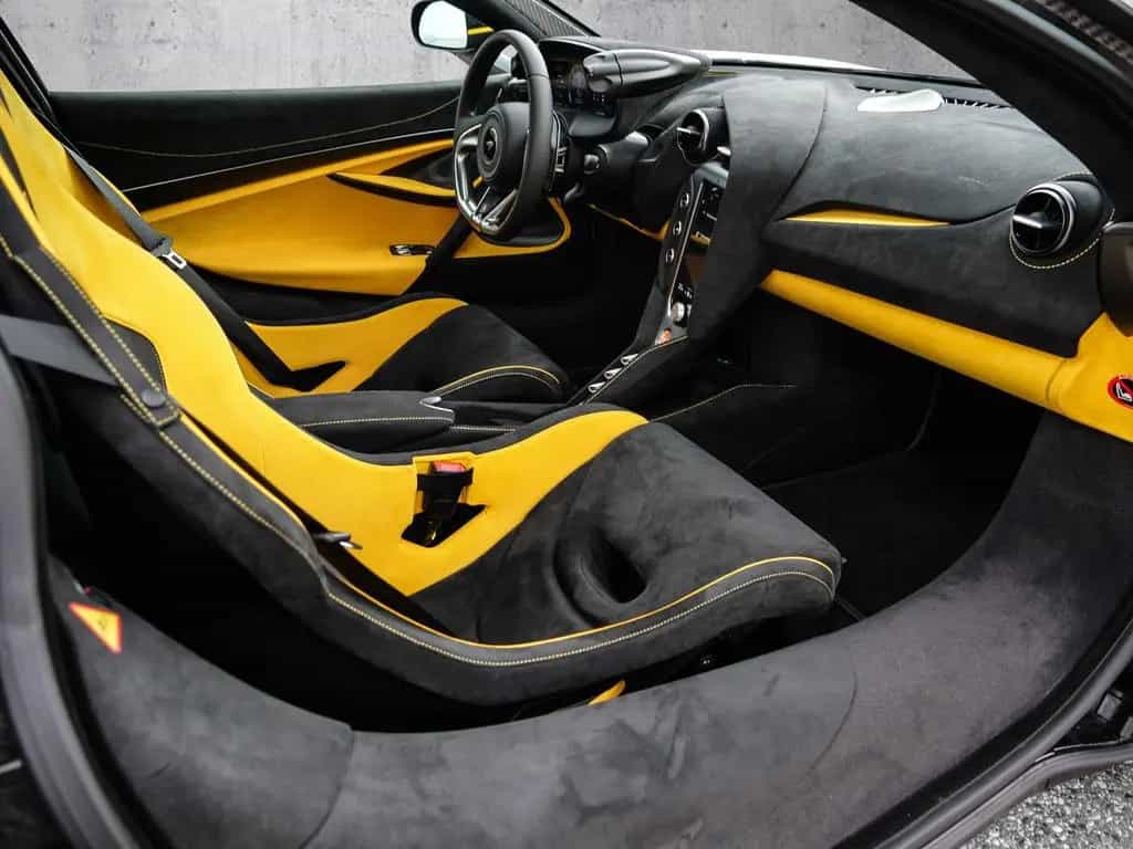 McLaren 750S Coupe MSO Contrast Pack, Bespoke, Lift null-photo-13