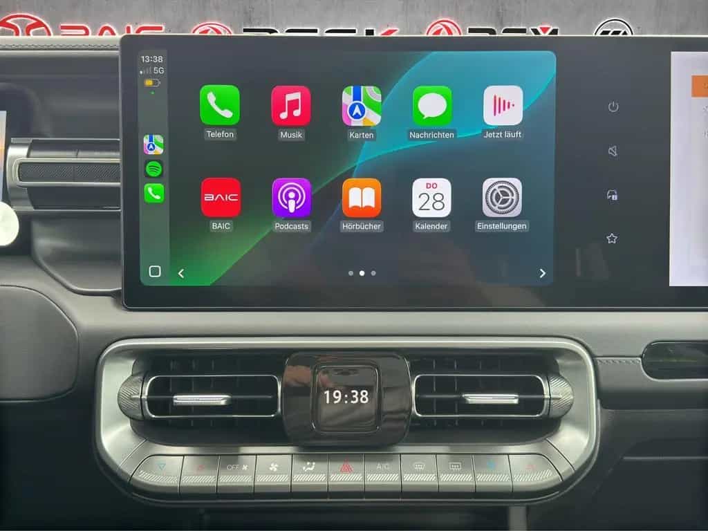 BAIC BJ40 PRO 4x4 8-Gang Automatik *Sofort verfügbar* null-photo-14