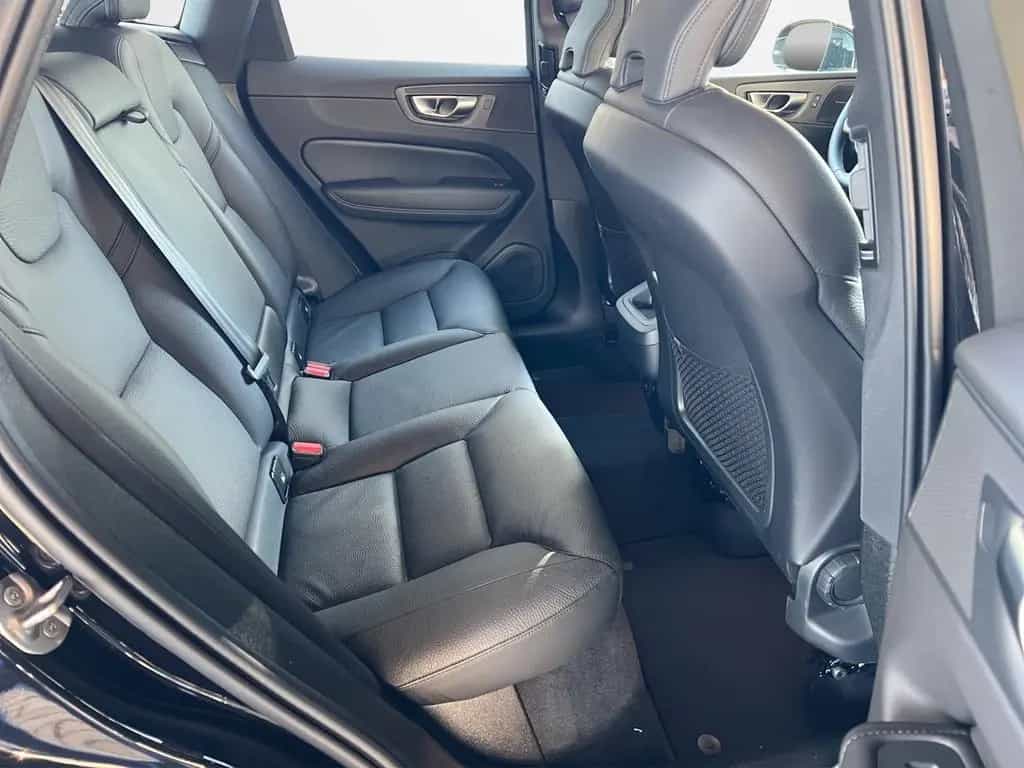 Volvo XC60 Core ACC+LED+Navi+SHZ+Winterp.+2xKlima 06/2024-photo-12