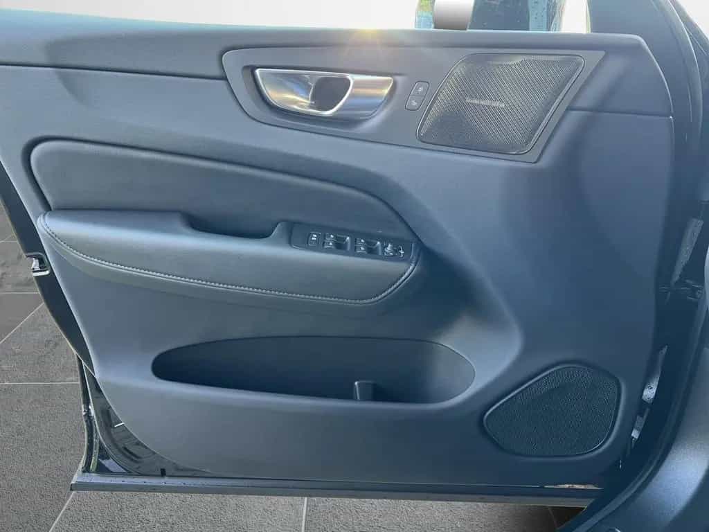 Volvo XC60 Core ACC+LED+Navi+SHZ+Winterp.+2xKlima 06/2024-photo-16