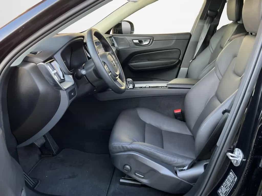Volvo XC60 Core ACC+LED+Navi+SHZ+Winterp.+2xKlima 06/2024-photo-6