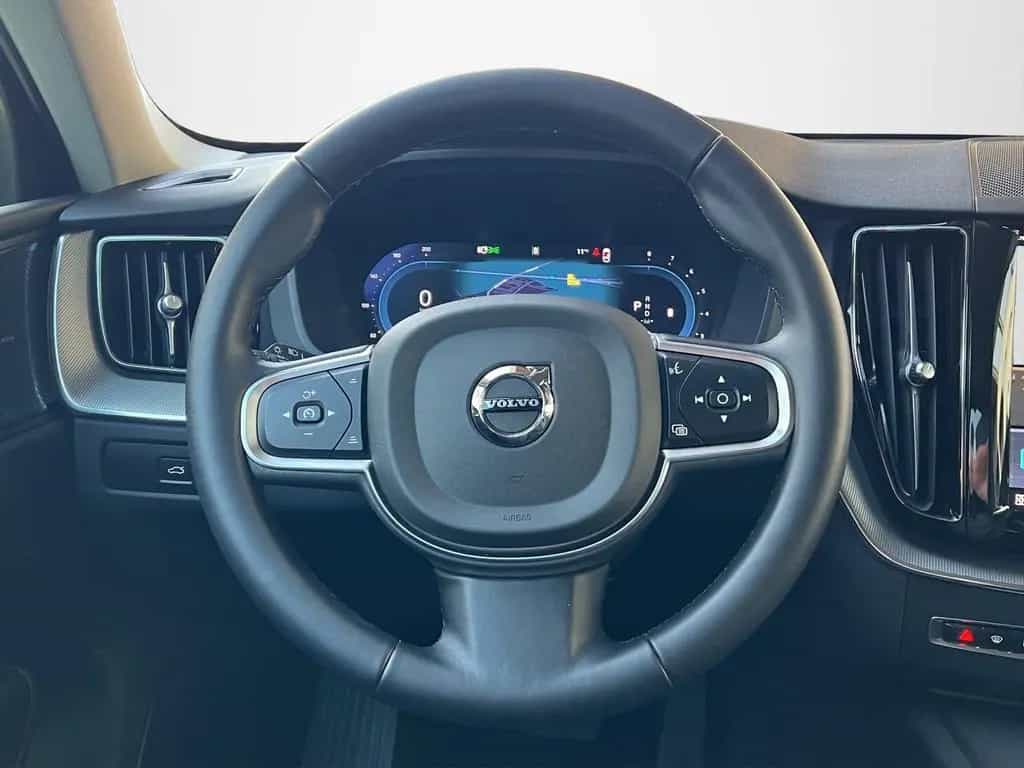 Volvo XC60 Core ACC+LED+Navi+SHZ+Winterp.+2xKlima 06/2024-photo-9