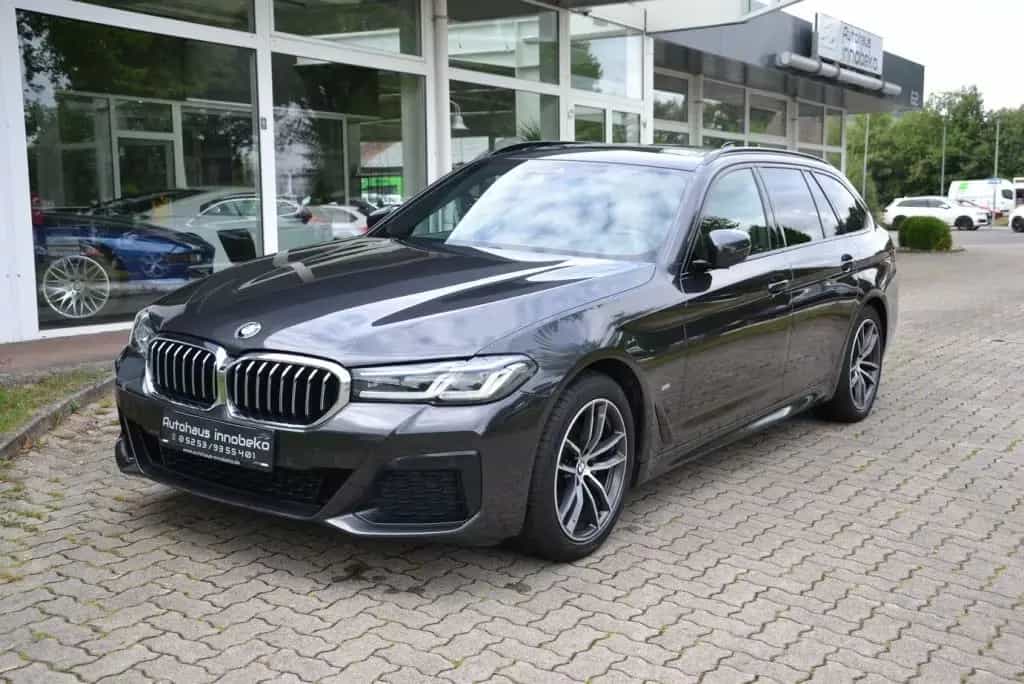 BMW 520 d xDrive Touring Aut.*M Sport Paket*HeadUp*AH 08/2020-photo-0