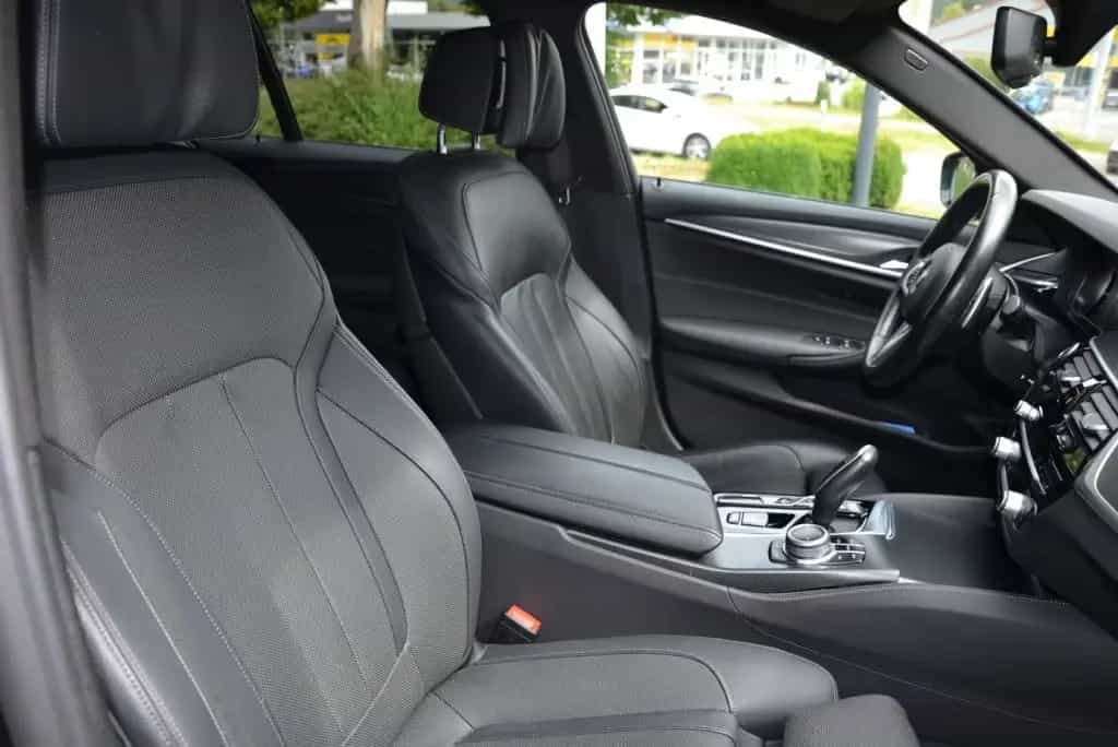 BMW 520 d xDrive Touring Aut.*M Sport Paket*HeadUp*AH 08/2020-photo-11