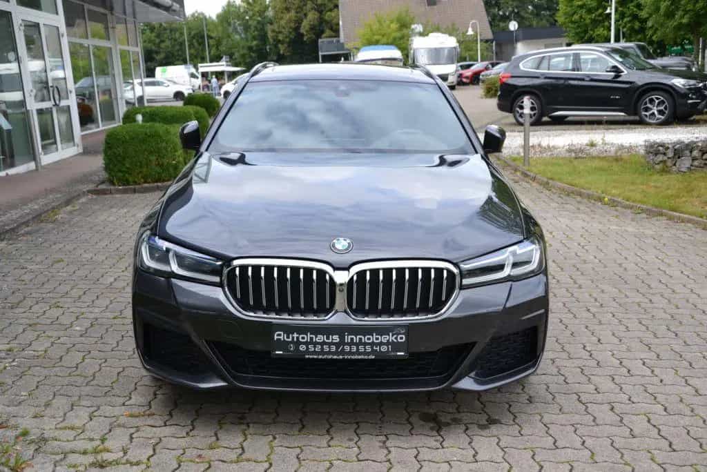 BMW 520 d xDrive Touring Aut.*M Sport Paket*HeadUp*AH 08/2020-photo-2