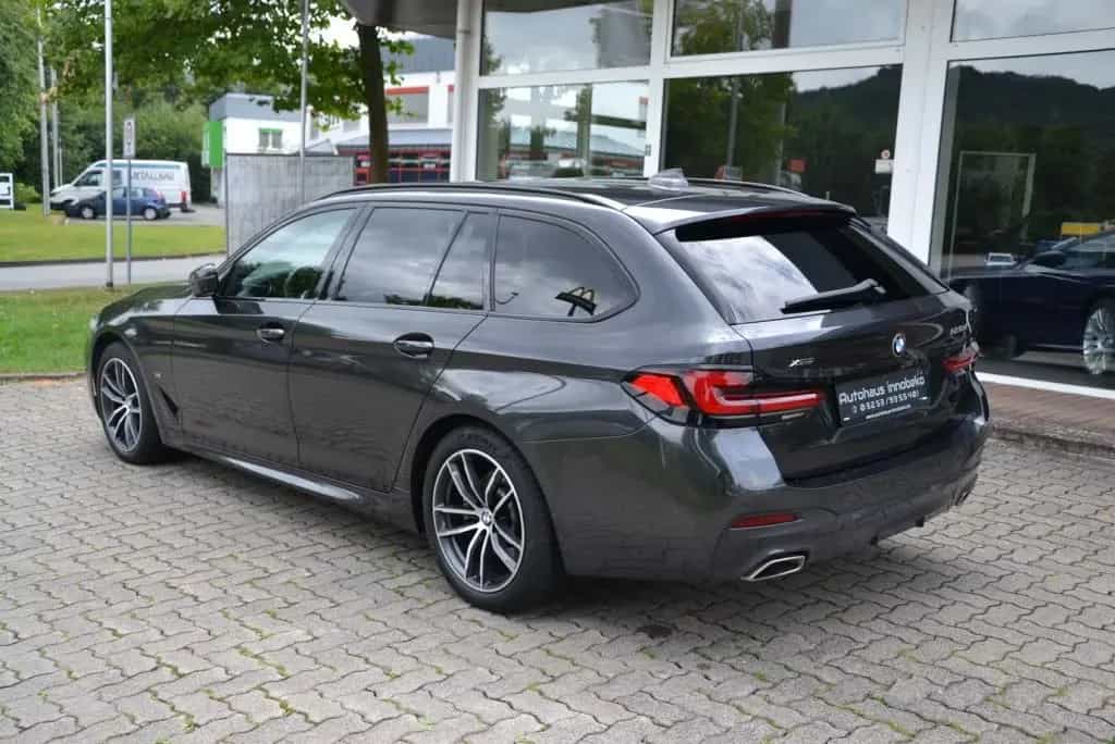 BMW 520 d xDrive Touring Aut.*M Sport Paket*HeadUp*AH 08/2020-photo-6