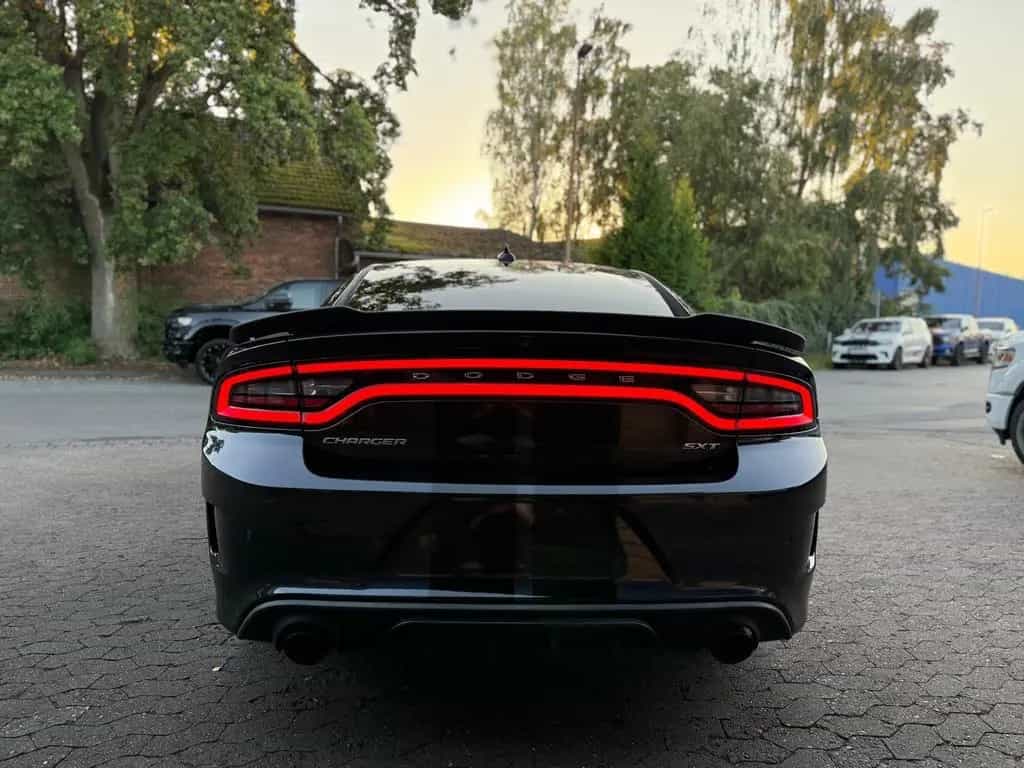 Dodge Charger SRT KIT*AUTO*LEDER*LED*PDC*PERFORMANCE*GARANTIE 10/2018-photo-23