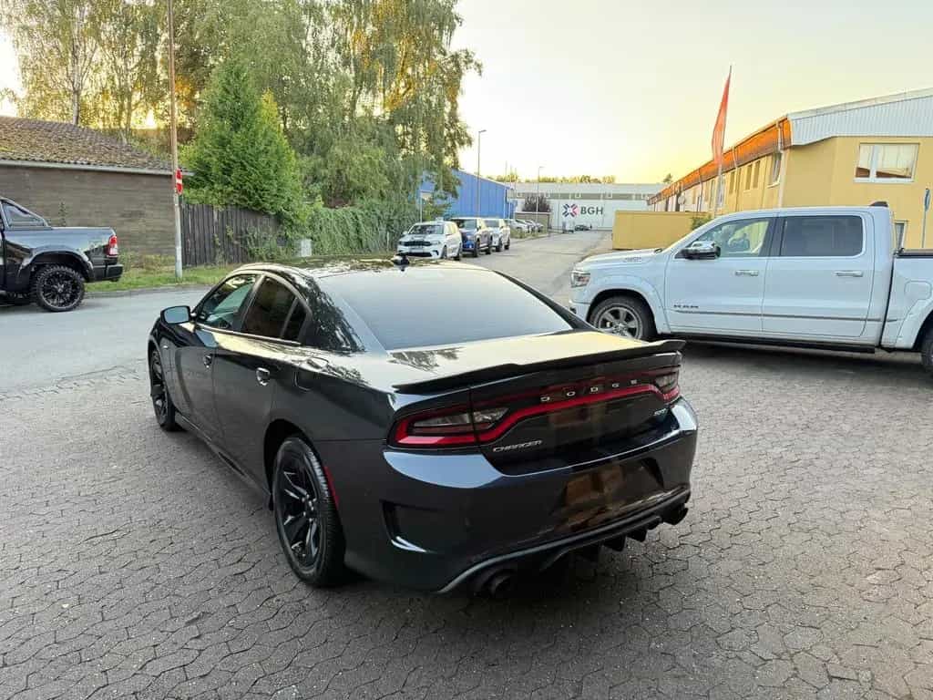 Dodge Charger SRT KIT*AUTO*LEDER*LED*PDC*PERFORMANCE*GARANTIE 10/2018-photo-24