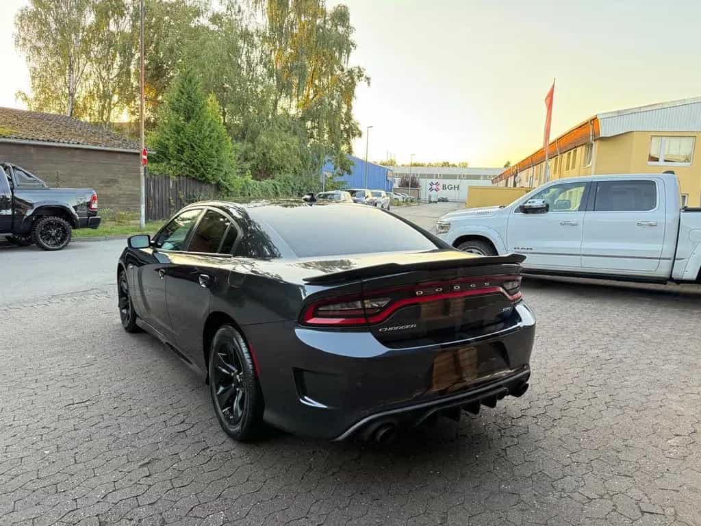 Dodge Charger SRT KIT*AUTO*LEDER*LED*PDC*PERFORMANCE*GARANTIE 10/2018-photo-25