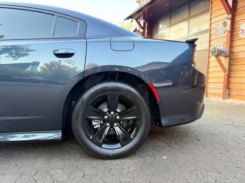 Dodge Charger SRT KIT*AUTO*LEDER*LED*PDC*PERFORMANCE*GARANTIE 10/2018-photo-28