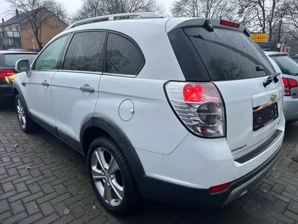 Chevrolet Captiva 2.2 D LTZ 4WD ^^^^7 SITZE ^^^^ EXPORT 02/2013-photo-5