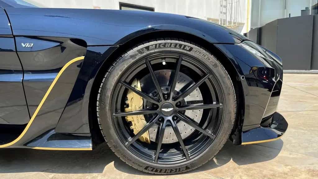 Aston Martin Vantage MARTIN Vantage Roadster 5.2 V12 auto 07/2023-photo-2