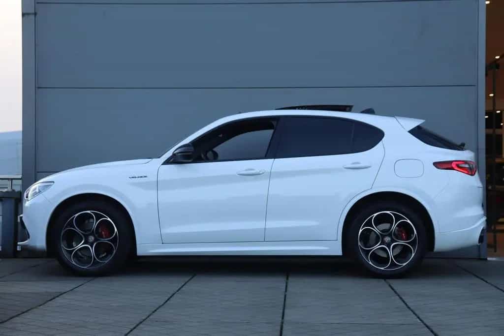 Alfa Romeo Stelvio 2.0T 280pk AWD Veloce Pano Pack Drive As 05/2022-photo-1
