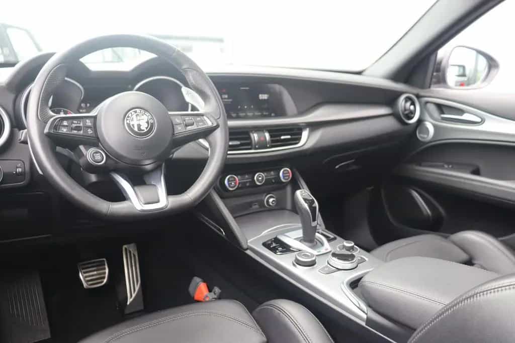 Alfa Romeo Stelvio 2.0T 280pk AWD Veloce Pano Pack Drive As 05/2022-photo-2