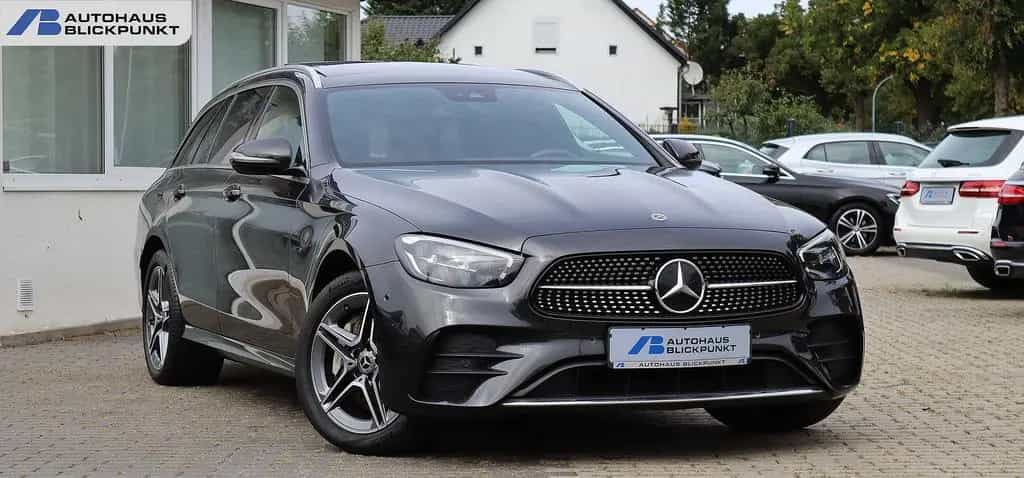 Mercedes-Benz E-Class 300 de T 4M 3x AMG KAMERA+PANORAMA+BURMESTER 10/2020-photo-1