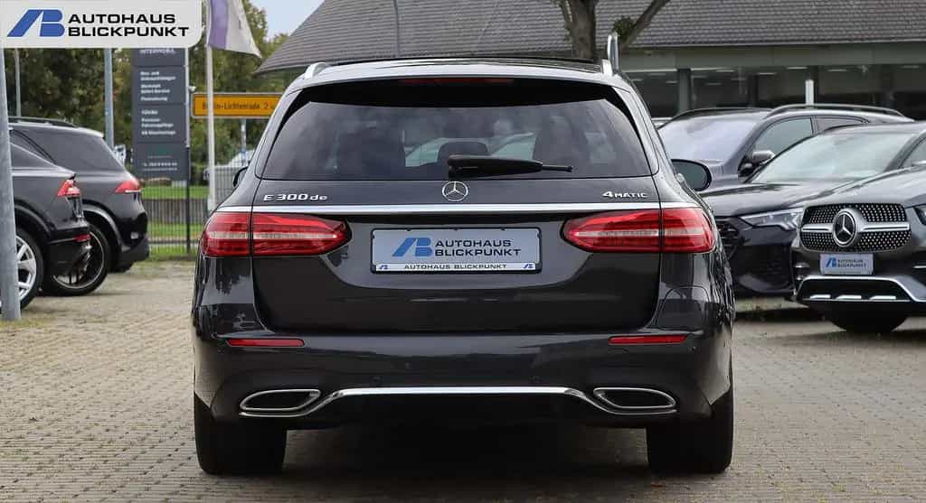 Mercedes-Benz E-Class 300 de T 4M 3x AMG KAMERA+PANORAMA+BURMESTER 10/2020-photo-3