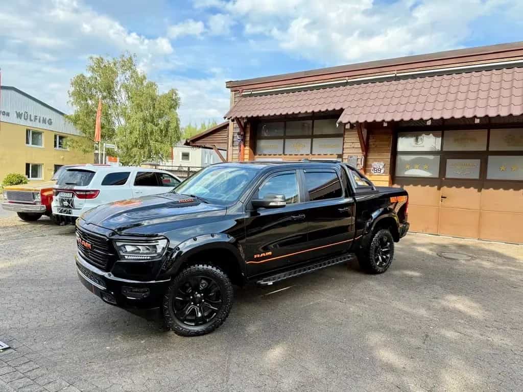Dodge RAM V8*OFFROAD*LIFT*BÜGEL*LED*4X4*NAVI*AHK*GARANTIE 12/2021-photo-0