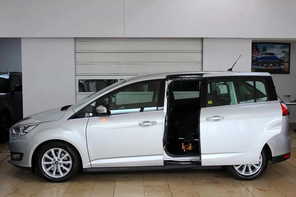 Ford Grand C-Max 1,5 Aut. Titanium *BEHINDERTENUMBAU* 06/2016-photo-10