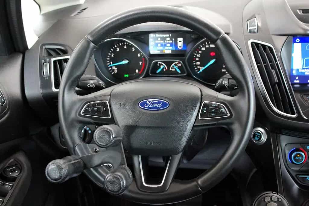 Ford Grand C-Max 1,5 Aut. Titanium *BEHINDERTENUMBAU* 06/2016-photo-31