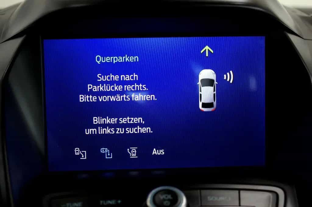 Ford Grand C-Max 1,5 Aut. Titanium *BEHINDERTENUMBAU* 06/2016-photo-33