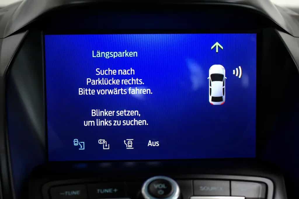 Ford Grand C-Max 1,5 Aut. Titanium *BEHINDERTENUMBAU* 06/2016-photo-34