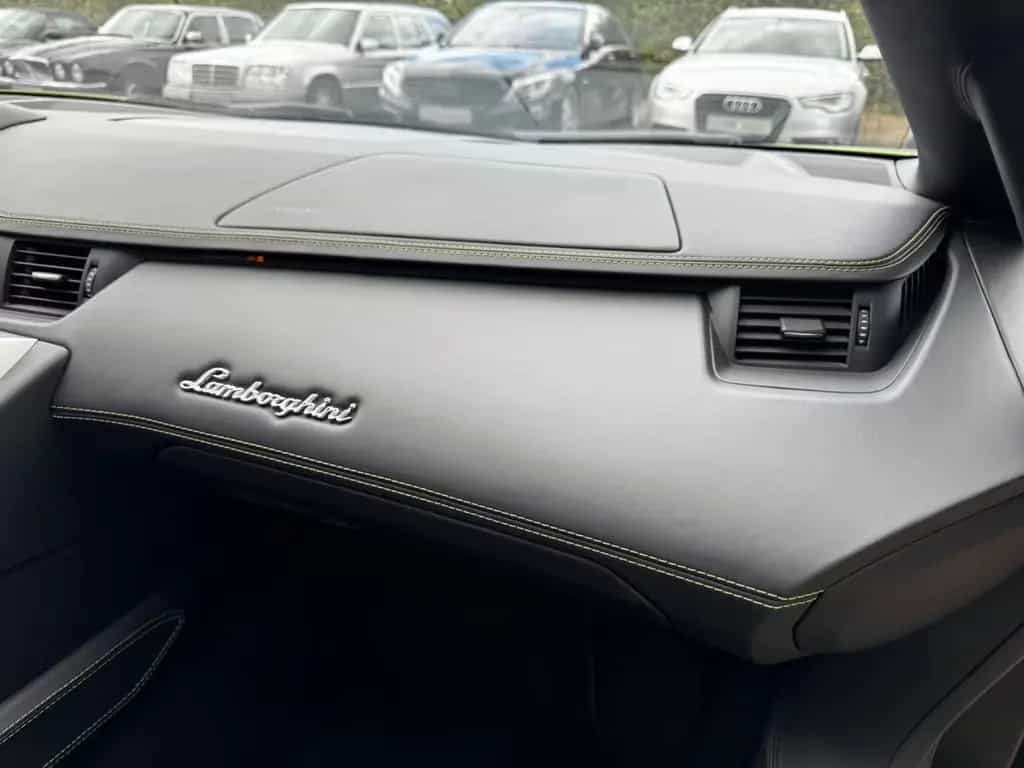 Lamborghini Aventador LP 700-4 Roadster VERDE ITHACA GRÜN 07/2015-photo-17