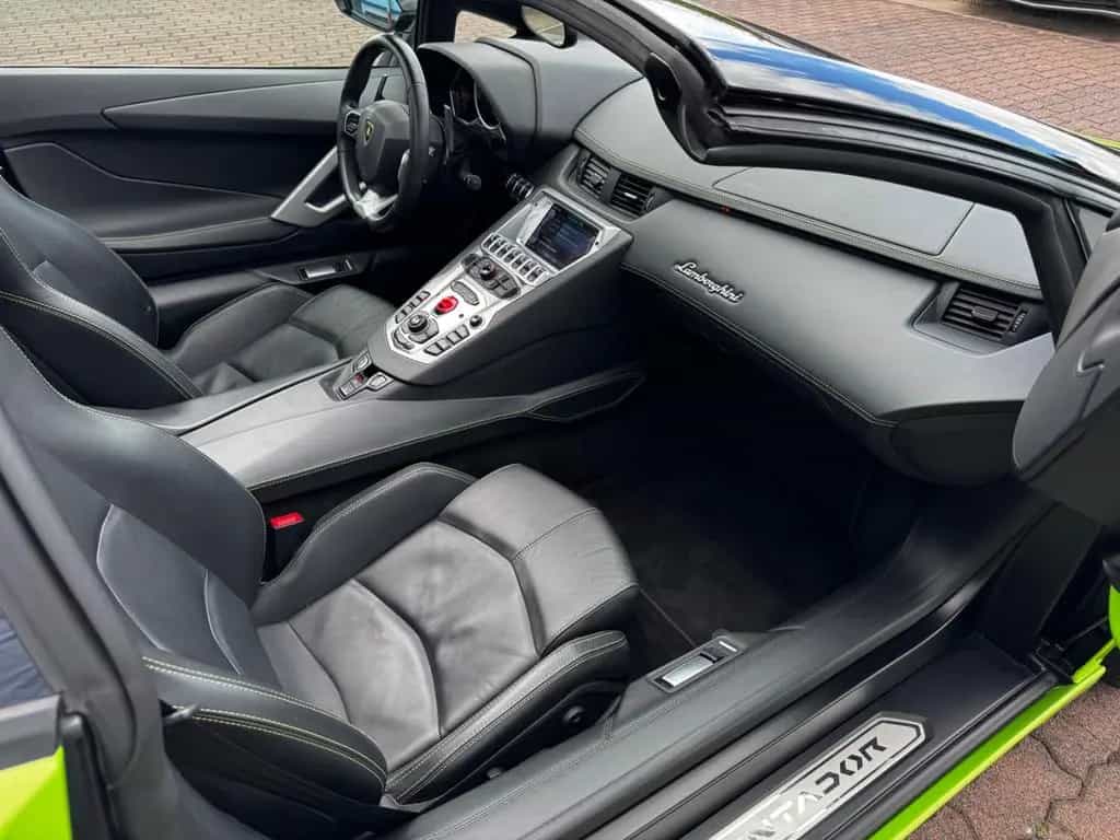 Lamborghini Aventador LP 700-4 Roadster VERDE ITHACA GRÜN 07/2015-photo-21