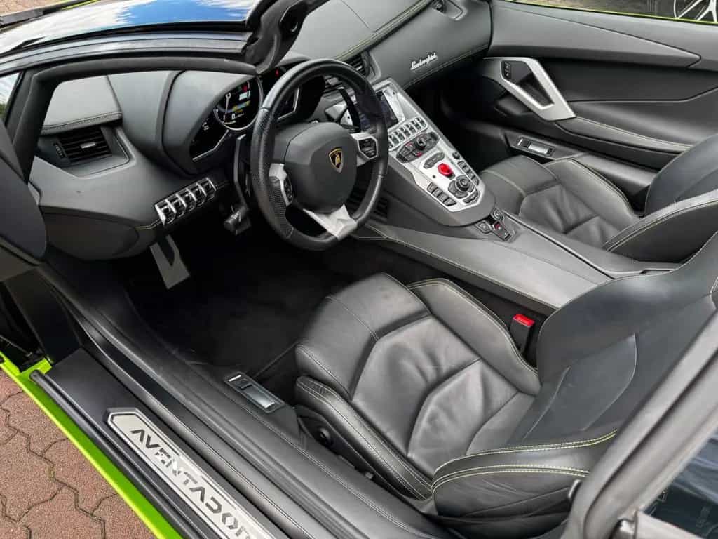Lamborghini Aventador LP 700-4 Roadster VERDE ITHACA GRÜN 07/2015-photo-22