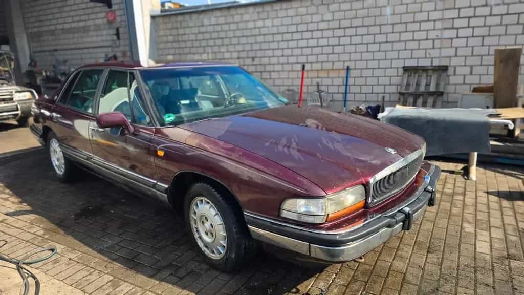 Buick Park Avenue 3.8 V6 C 03/1993-photo-0