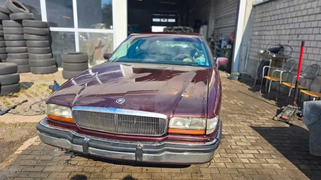 Buick Park Avenue 3.8 V6 C 03/1993-photo-2