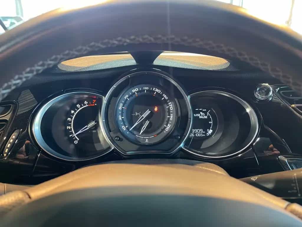 DS Automobiles DS3 1.6 THP Cabrio Sport Chic Leder Tempomat SHZ 04/2017-photo-10