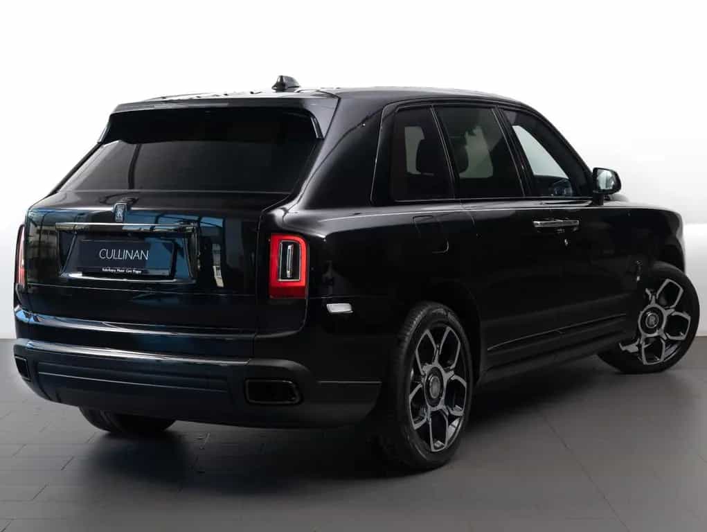 Rolls-Royce Cullinan Black Badge *NEW PRICE 09/2021-photo-2