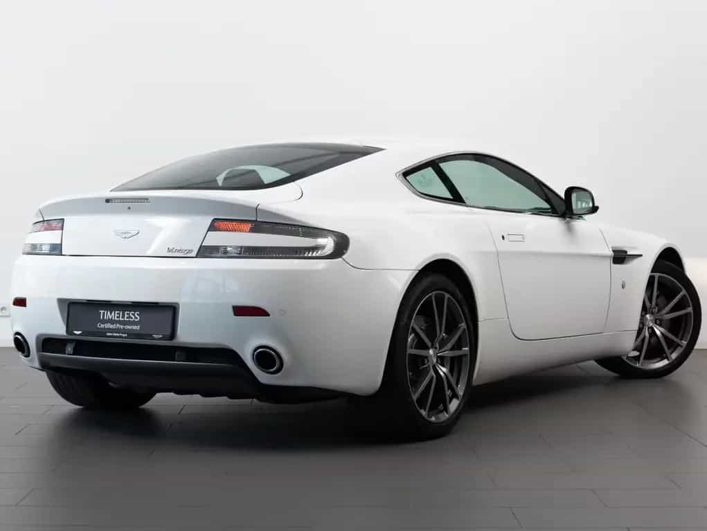 Aston Martin V8 Vantage 4.7l Sportshift, EU, service history 03/2010-photo-1