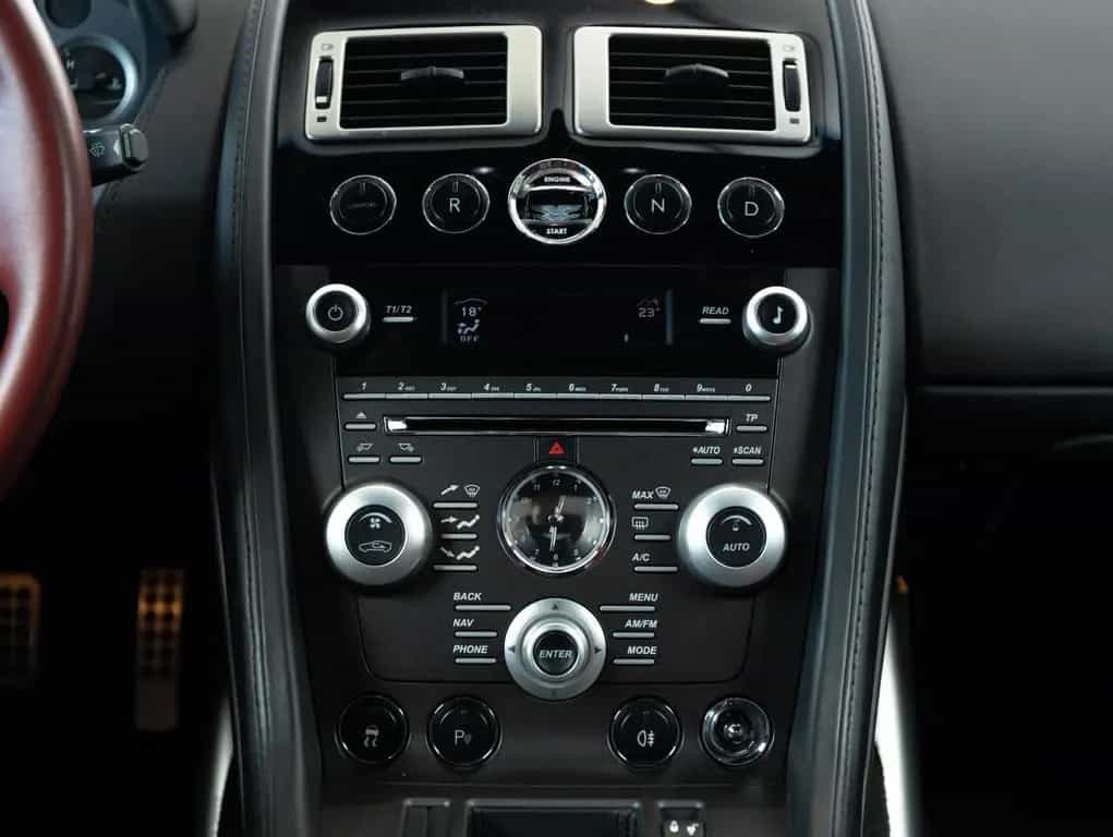 Aston Martin V8 Vantage 4.7l Sportshift, EU, service history 03/2010-photo-13