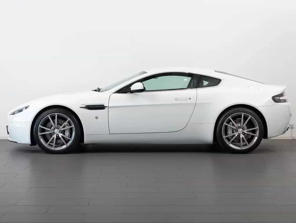 Aston Martin V8 Vantage 4.7l Sportshift, EU, service history 03/2010-photo-4