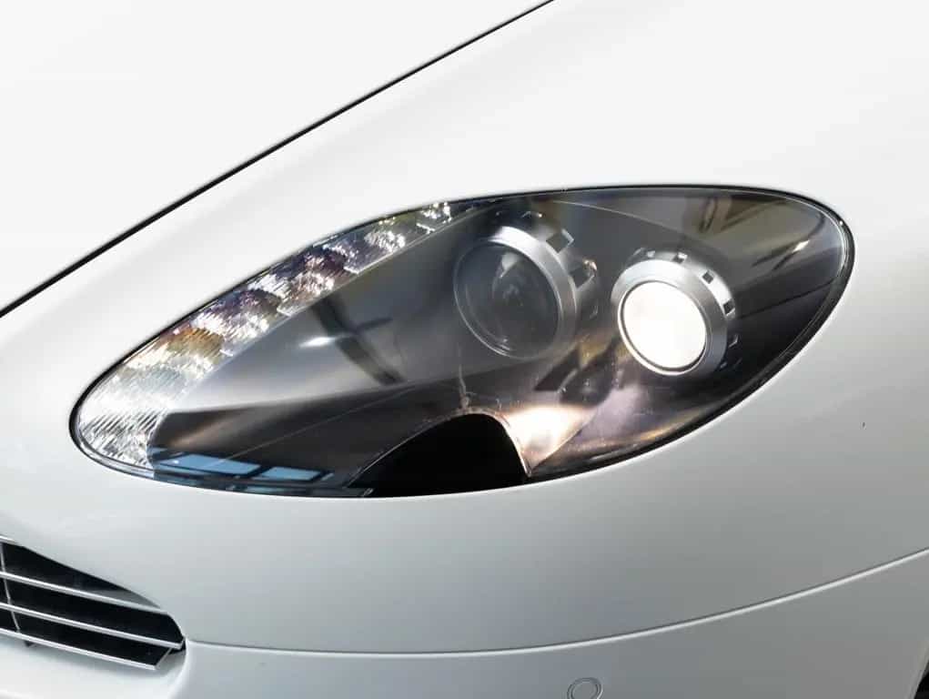 Aston Martin V8 Vantage 4.7l Sportshift, EU, service history 03/2010-photo-5