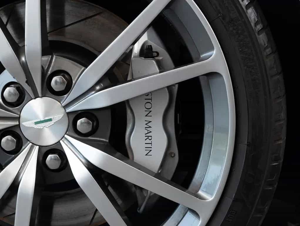 Aston Martin V8 Vantage 4.7l Sportshift, EU, service history 03/2010-photo-7