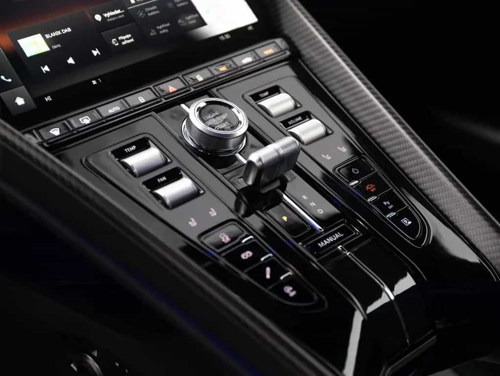Aston Martin DB12 4.0 V8, 25MY, PPF 04/2025-photo-12