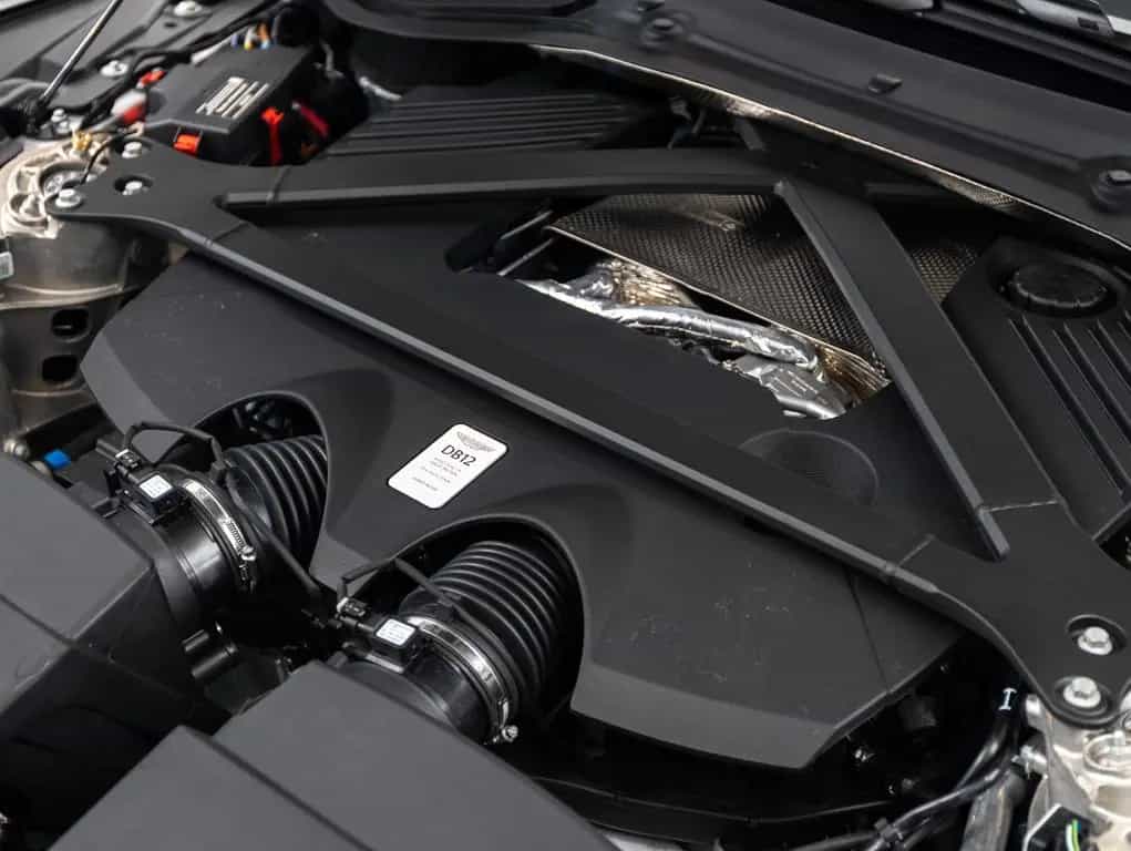 Aston Martin DB12 4.0 V8, 25MY, PPF 04/2025-photo-17