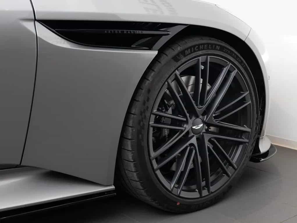 Aston Martin DB12 4.0 V8, 25MY, PPF 04/2025-photo-7