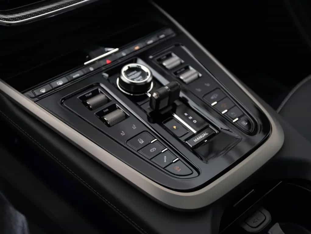 Aston Martin DBX707 25MY, B&W, PPF 01/2025-photo-12
