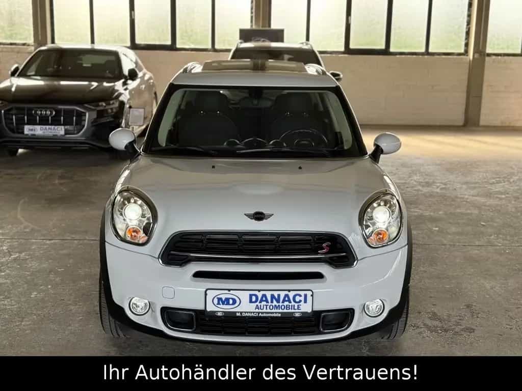 MINI Cooper S Countryman Cooper S*Pano*Xenon*NAVI*PTS 02/2015-photo-1