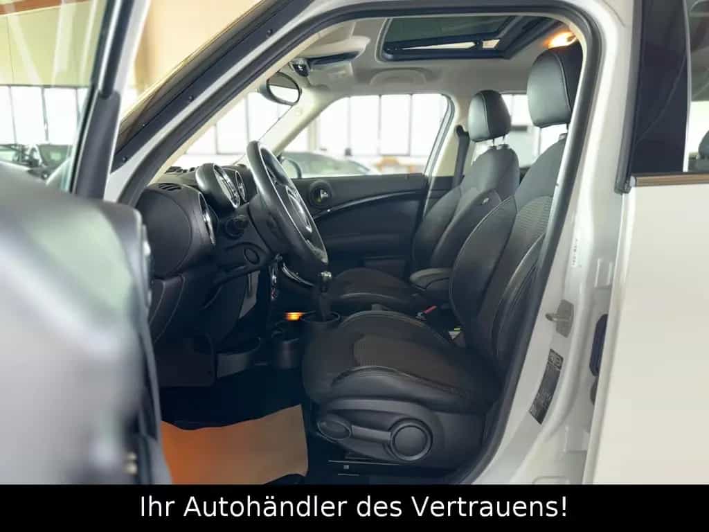 MINI Cooper S Countryman Cooper S*Pano*Xenon*NAVI*PTS 02/2015-photo-10