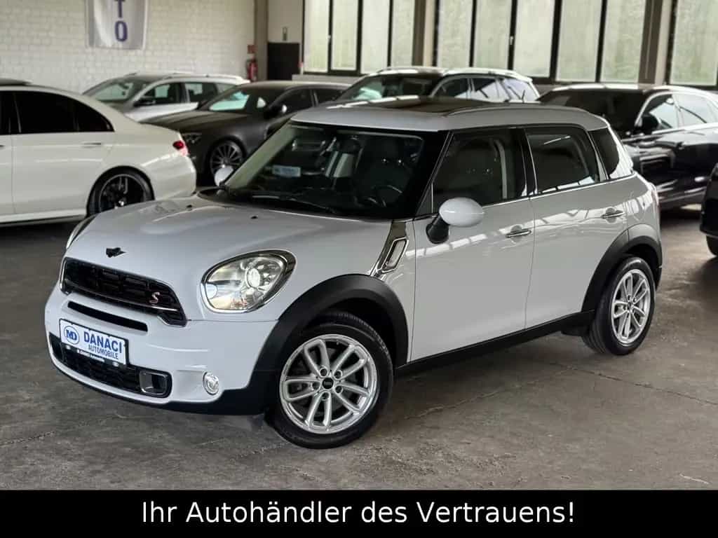 MINI Cooper S Countryman Cooper S*Pano*Xenon*NAVI*PTS 02/2015-photo-2