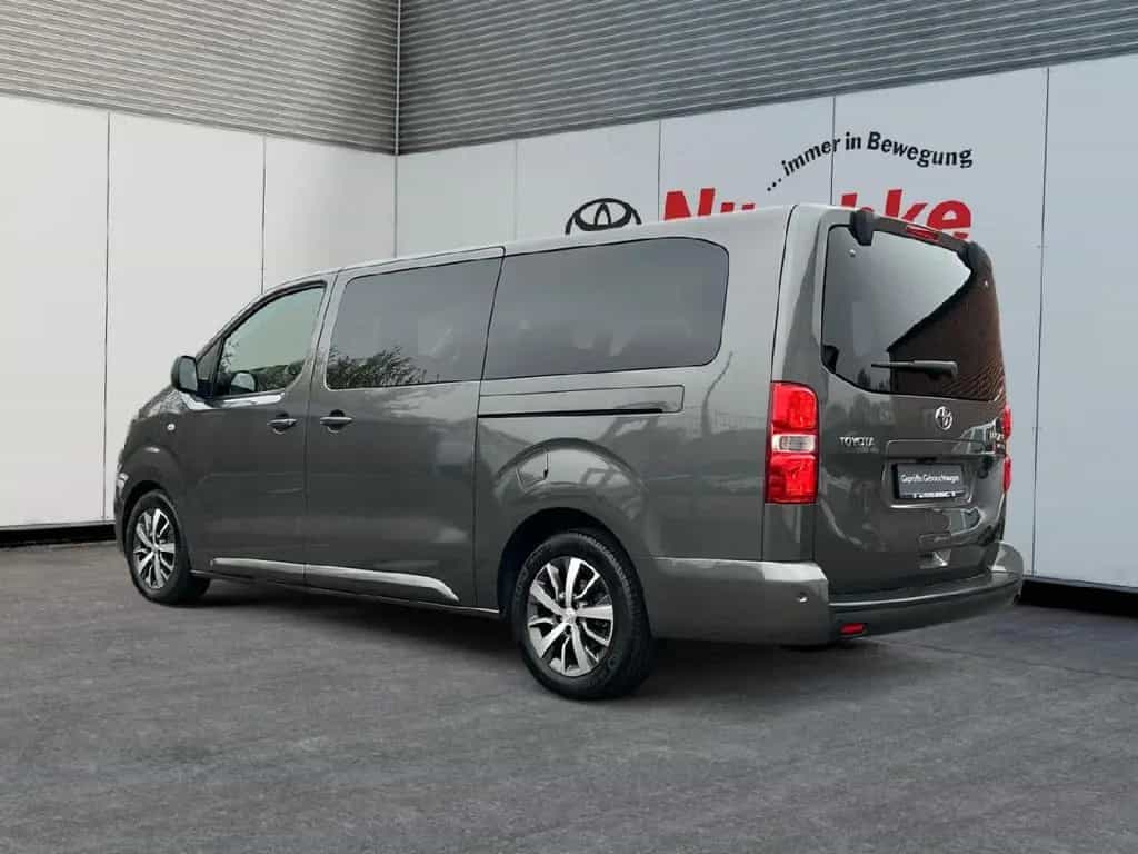 Toyota Proace (Verso) 2.0 D-4D L2 Shuttle Plus 05/2022-photo-2