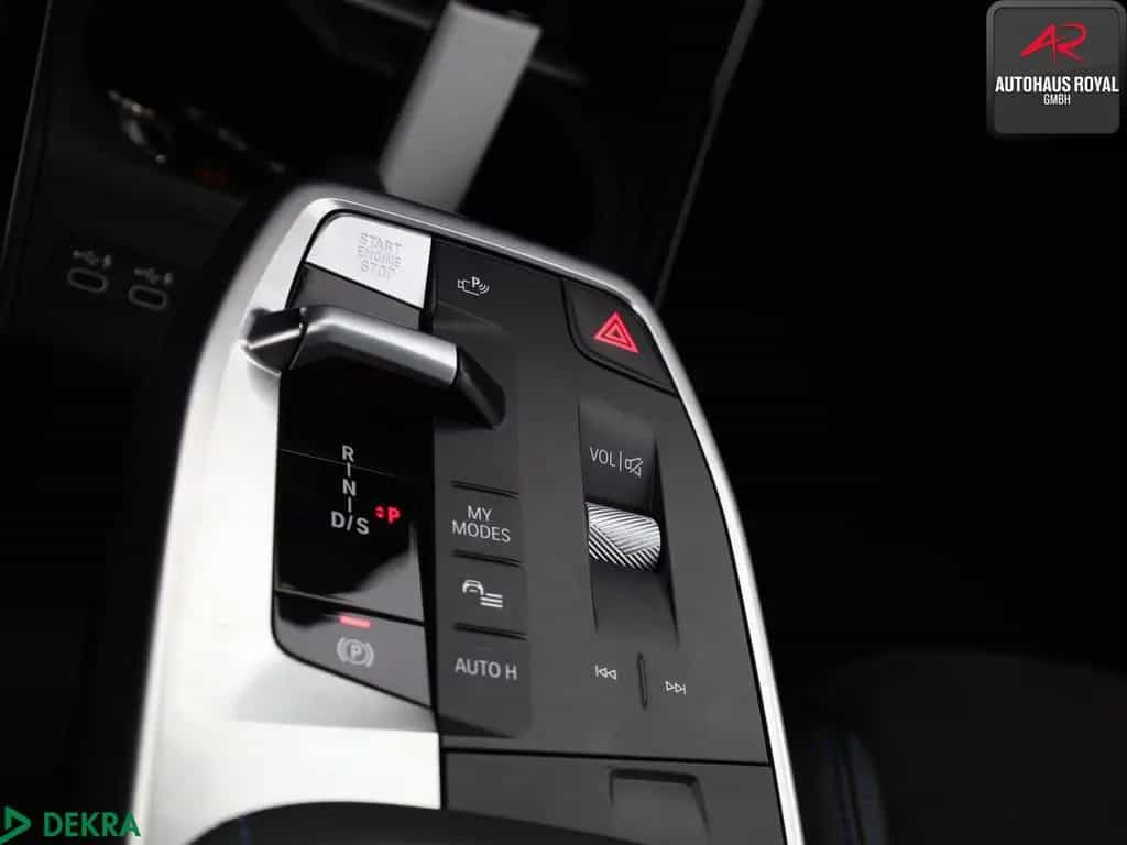 BMW 220 Active Tourer i M SPORT HUD,360GRAD,PANO,ACC 02/2022-photo-22