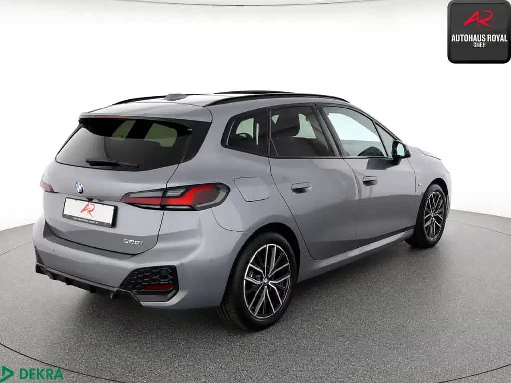 BMW 220 Active Tourer i M SPORT HUD,360GRAD,PANO,ACC 02/2022-photo-4