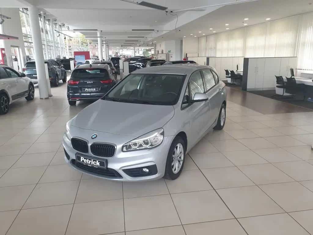 BMW 2 Series 220i Active Tourer AUTOMATIK | NAV | SHZ | 8Fach 03/2016-photo-1