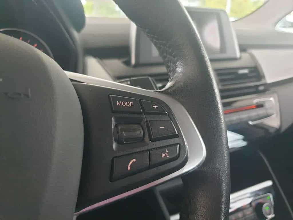 BMW 2 Series 220i Active Tourer AUTOMATIK | NAV | SHZ | 8Fach 03/2016-photo-26